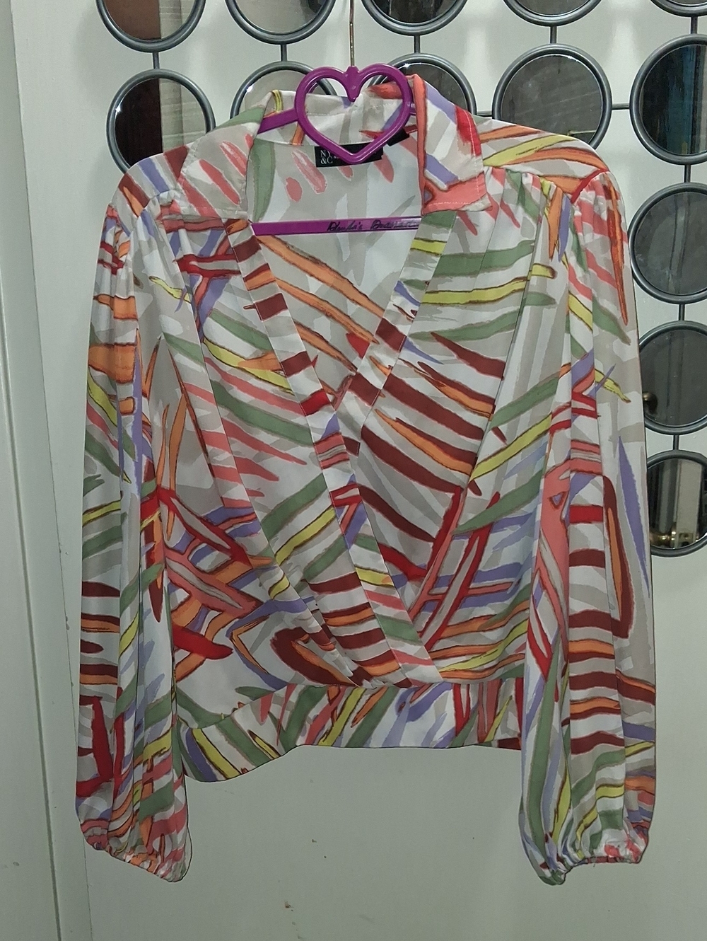 JONES NEW YORK MULTICOLORED WRAP Blouse